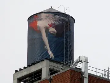 Water tank art in New York City (flickr/93779577@N00)