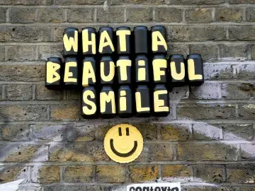 What a Beautiful Smile artwork in Shoreditch - flickr/duncan (CC BY-NC 2.0)