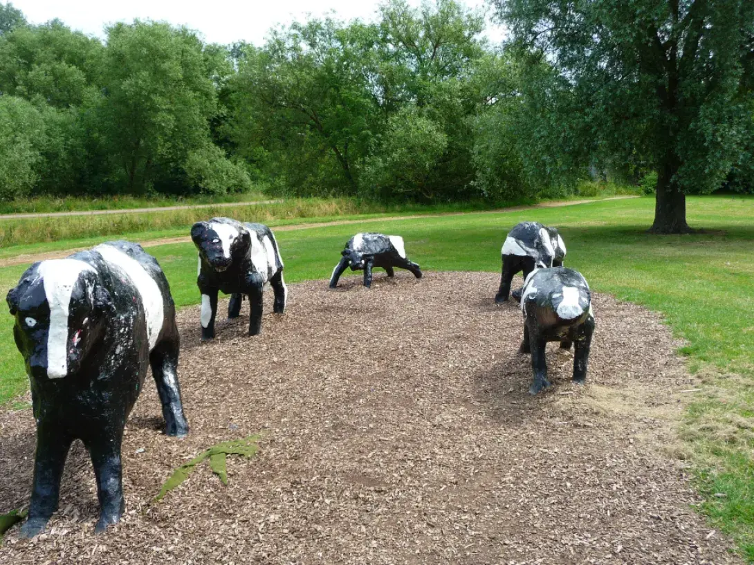 Concrete cows in Milton Keynes (flickr/dcmaster)