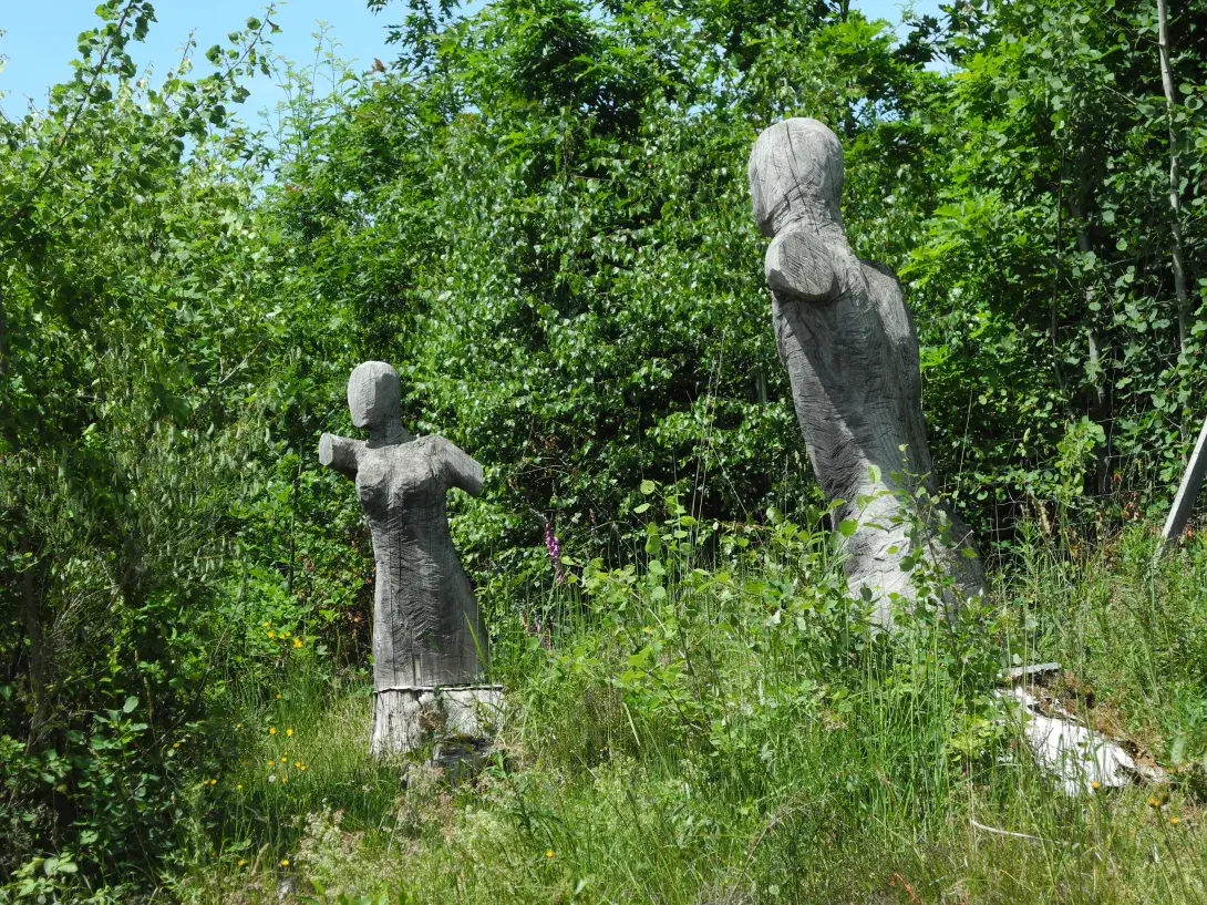 Sculpture on the Kunstwanderweg Heiligenberg Sculpture Trail (Wikipedia/Baummapper)